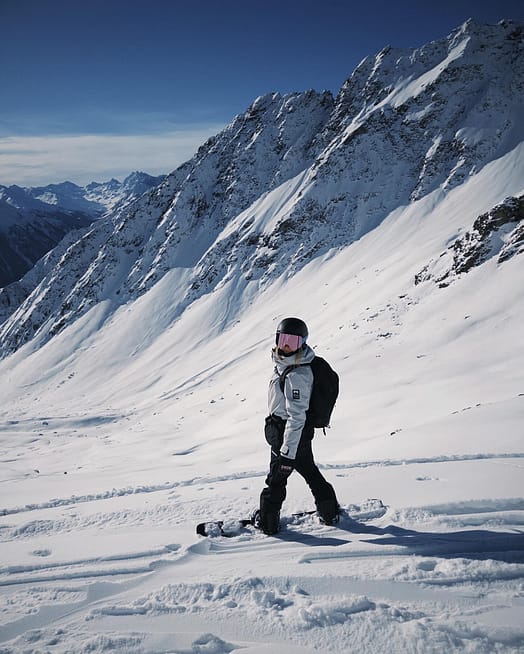Kunde @sarah_bacher_ in Montec Moss W Snowboardjacke Damen Light Grey/Black Renewed