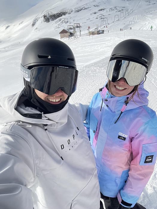 Kunde @irinaruegg in Dope Adept W Snowboardjacke Damen Dawn Renewed