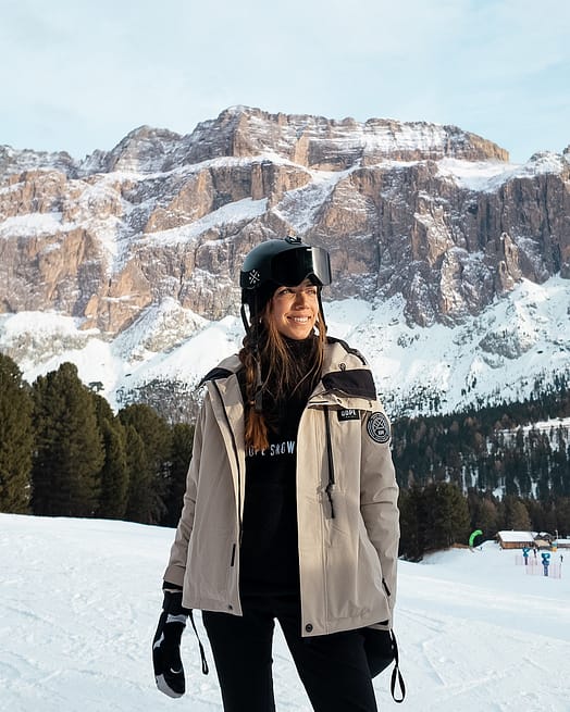 Kunde @lovatochiara in Dope Blizzard W Full Zip 24 Snowboardjacke Damen Sand