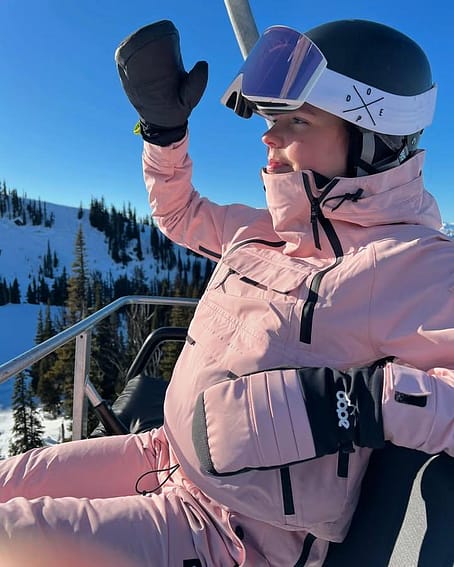 Kunde @juliavanpoecke in Dope Akin W Snowboardjacke Damen Soft Pink Renewed