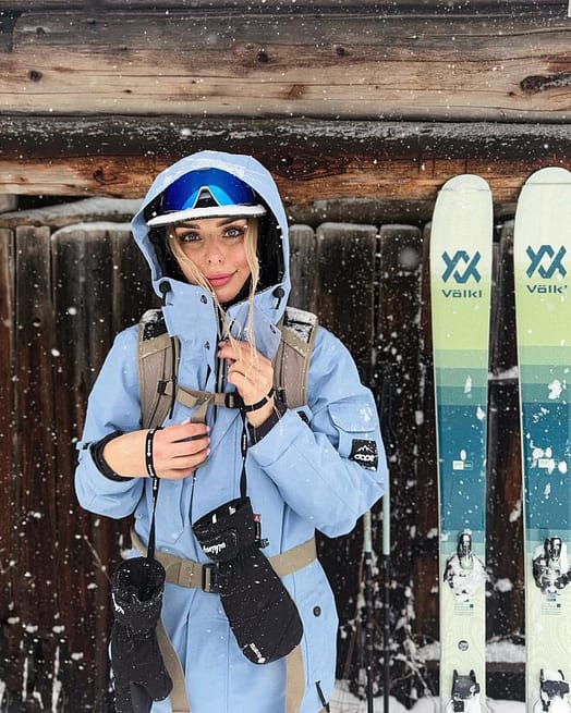 Kunde @xagnr in Dope Adept W Snowboardjacke Damen Light Blue Renewed