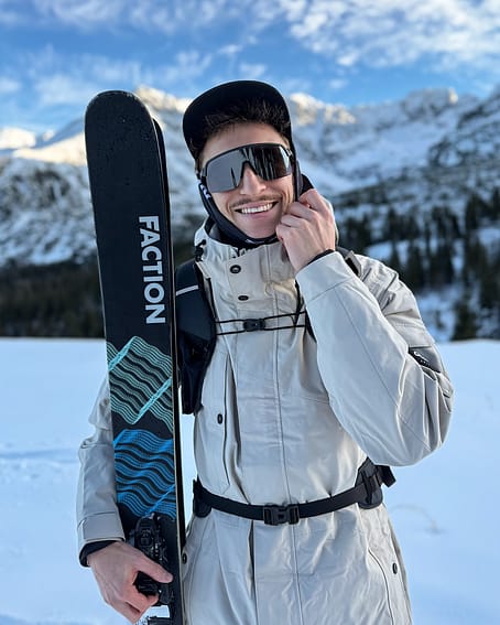 Kunde @nikos_jpg in Dope Adept Snowboardjacke Herren Sand Renewed