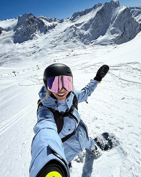 Kunde @xagnr in Dope Sight 2023 Skibrille Black W/Black Champagne Mirror