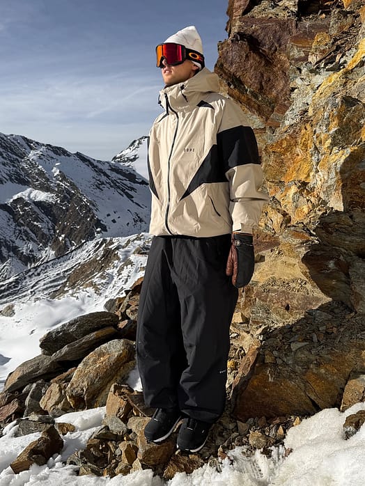 Kunde @williamalmqvist in Dope Spartan Skijacke Herren Spike Sand/Black