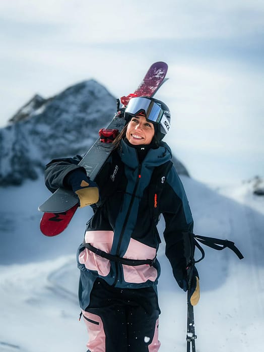 Kunde @zuzawitych in Montec Morpheus W Snowboardjacke Damen Metal Blue/Black/Soft Pink