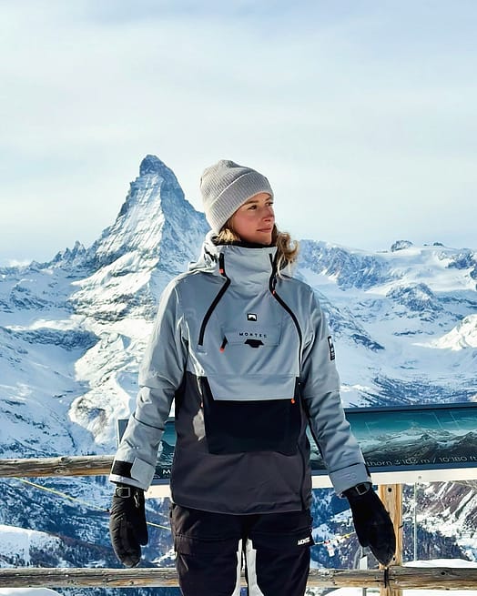 Kunde @ila_hinri in Montec Doom W Snowboardjacke Damen Soft Blue/Black/Phantom