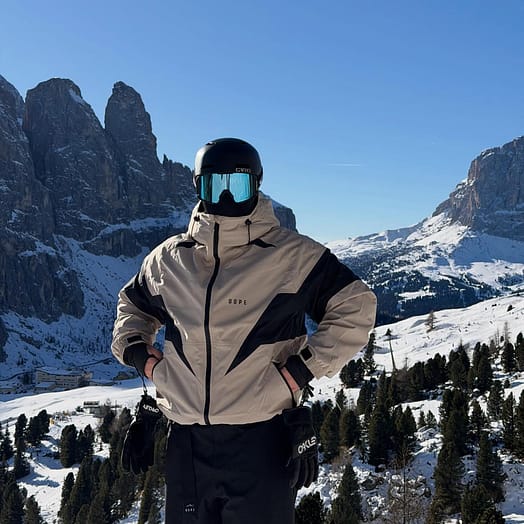 Kunde @alessandro.valerio7 in Dope Spartan Snowboardjacke Herren Spike Sand/Black