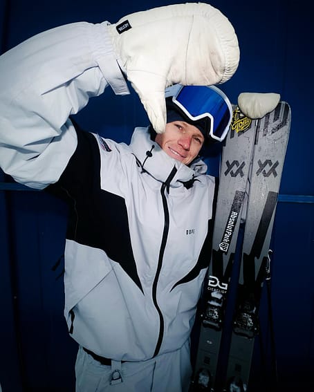 Kunde @baumgartner_sam in Dope Spartan Snowboardjacke Herren Spike Light Grey/Black