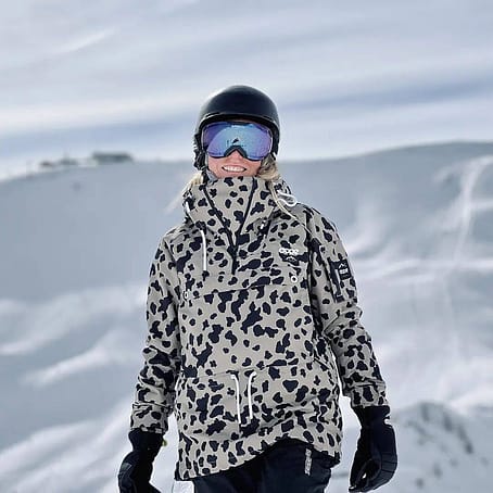Kunde @vanlife_brumy in Dope Annok W Snowboardjacke Damen Limited Edition Dots