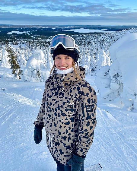 Kunde @lovesopa in Dope Annok W Snowboardjacke Damen Limited Edition Dots