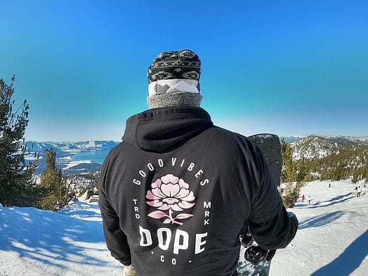 Kunde @amanimengerink in Dope Yeti 2021 Skijacke Herren Rose Black