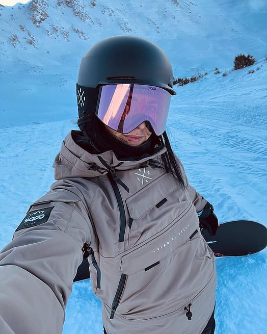 Kunde @jennanorthcott in Dope Akin W Snowboardjacke Damen Walnut