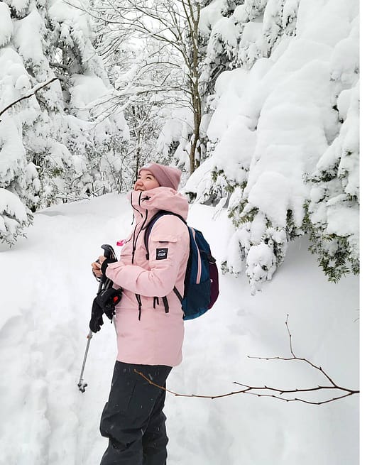 Kunde @lauriiemichaud in Dope Akin W Snowboardjacke Damen Soft Pink Renewed