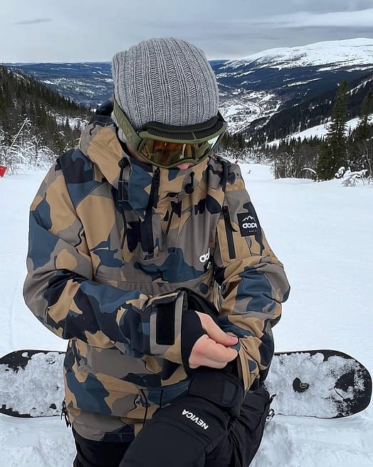 Kunde @eleonora.kupczyk in Dope Annok Snowboardjacke Herren Walnut Camo