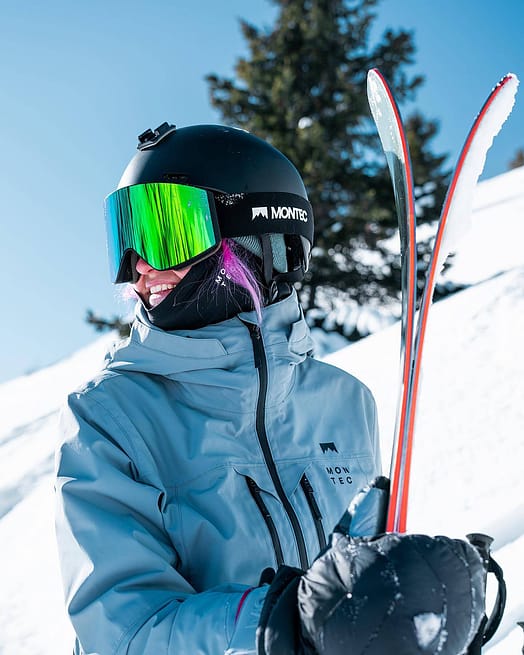 Kunde @pyrouu in Montec Moss W Snowboardjacke Damen Soft Blue/Black Renewed