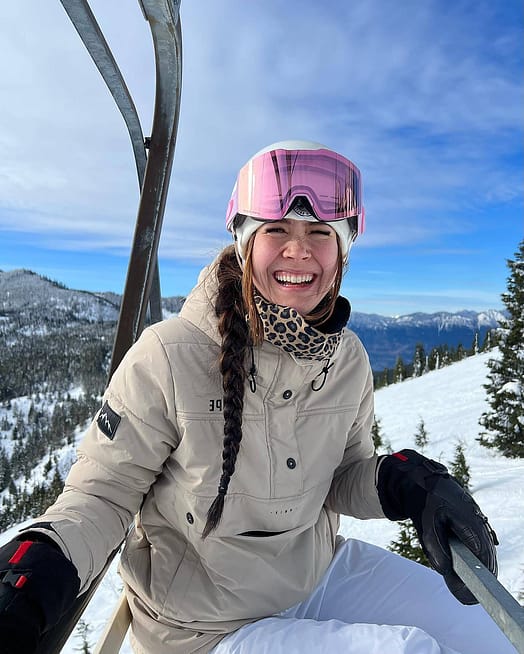 Kunde @amandamatsui.fit in Dope Puffer W 23 Skijacke Damen Sand