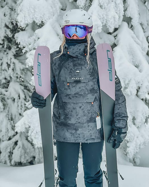 Kunde @_krashley_ in Montec Doom W Snowboardjacke Damen Black Tiedye