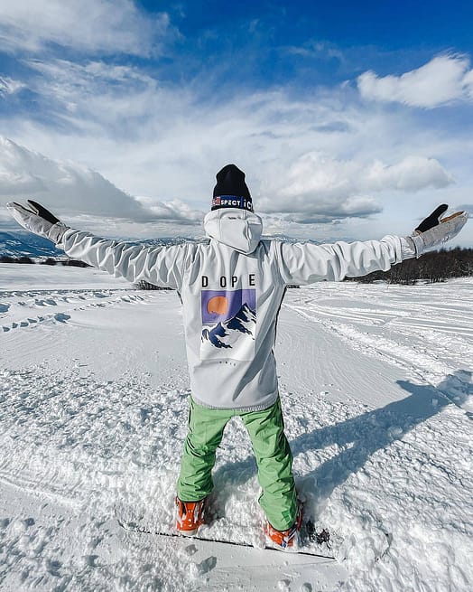 Kunde @andredalo in Dope Yeti 2022 Skijacke Herren Peak Light Grey