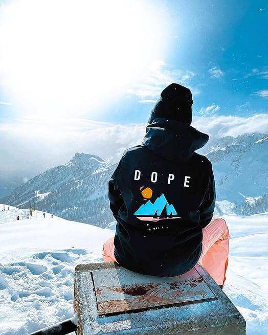 Kunde @zuzanazuzanovaa in Dope Yeti 2022 Snowboardjacke Herren Pine Black