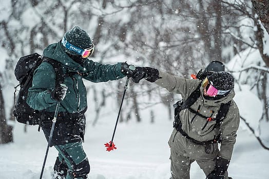 Kunde @mountain_swell in Montec Fawk Snowboardjacke Herren Dark Atlantic/Black Renewed