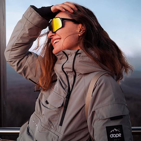 Kunde @theprokeska in Dope Akin W Snowboardjacke Damen Walnut