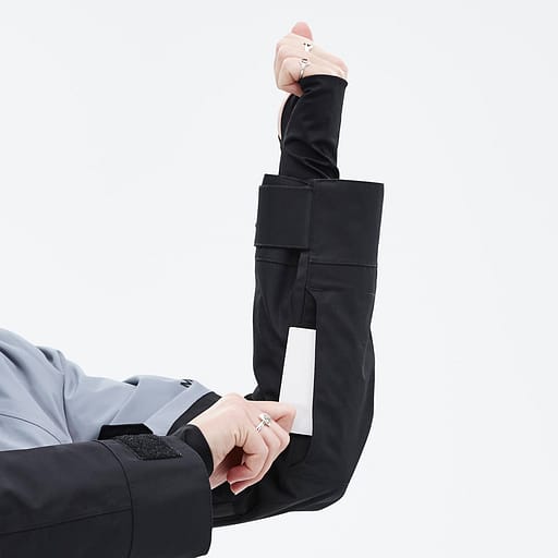 Tasche für den Skipass Hauptdetailproduktbild,