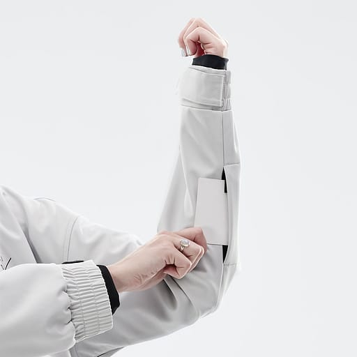 Tasche für den Skipass Hauptdetailproduktbild,