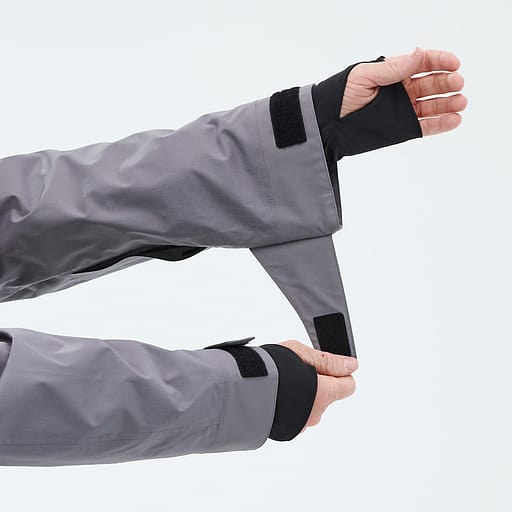 Frontreißverschluss mit innenliegender Schutzleiste